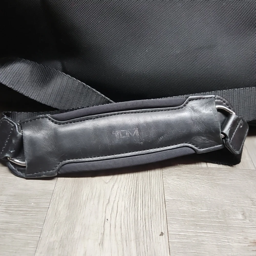 TUMI Arrive Narita Laptop Briefcase 25611D BLK Bag Shoulder Strap Nylon Leather